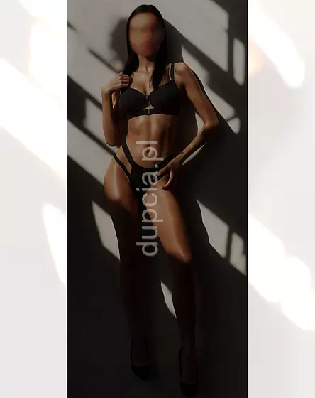 Piękna Karolina- Studio massage VINNERI 