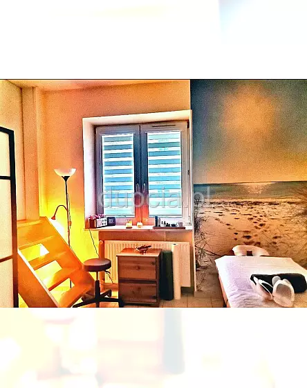Tantra-Yoni massage for Women 